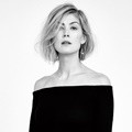 Rosamund Pike di Majalah Modern Weekly Edisi Agustus 2015