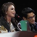 Rossa dan Afgan di Malam Final X Factor Indonesia Season 2