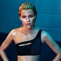 Elizabeth Banks di Majalah Flaunt Edisi Juni 2015