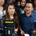 Ayu Ting Ting dan Ruben Onsu Ditemui di Polda Metro Jaya