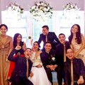 Ayudia Bing Slamet dan Ditto Bersama Teman-teman yang Hadir