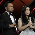 Bebi Romeo dan Clarisa Dewi di Result Show Grand Final X Factor Indonesia Season 2