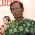Tarzan di Gala Premier Film 'Komedi Moderen Gokil'