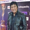 Ikang Fawzi Hadir di AMI Awards ke-18