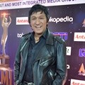 Ikang Fawzi Hadir di AMI Awards ke-18