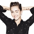 Miley Cyrus di Majalah Elle UK Edisi Oktober 2015