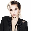 Miley Cyrus di Majalah Elle UK Edisi Oktober 2015