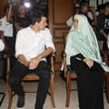 Stuart Collin dan Risty Tagor Ditemui di Pengadilan Agama Jakarta Selatan