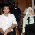 Stuart Collin dan Risty Tagor Ditemui di Pengadilan Agama Jakarta Selatan