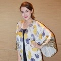 Rianti Cartwright di Press Conference Launching Biskuit Julie's