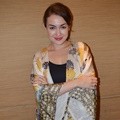 Rianti Cartwright di Press Conference Launching Biskuit Julie's