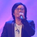 Penampilan Ari Lasso di Konser 'Dua Ruang'