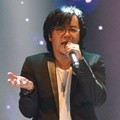 Penampilan Ari Lasso di Konser 'Dua Ruang'