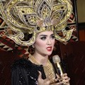 Hiara Cleopatra Launching Koleksi Emas 'Spirit of Gold'