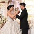 Glenn Alinskie dan Chelsea Olivia Saling Suap Kue Pernikahan