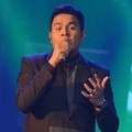 Penampilan Tulus di Konser 'Dua Ruang'