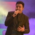 Penampilan Tulus di Konser 'Dua Ruang'
