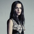 Alicia Vikander Berpose untuk Louis Vuitton 2015