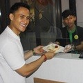 Choky Sitohang Meresmikan Kedai Barunya