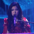 Isyana Sarasvati Saat Tampil di HUT Global TV ke-13