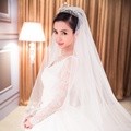 Cantiknya Angelababy Mengenakan Gaun Pengantin