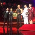 Deddy Corbuzier Raih Piala Celebrity of Social Media
