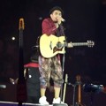 Glenn Fredly Saat Tampil di Konser 'Menanti Arah'