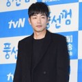 Lee Jong Hyuk di Jumpa Pers Drama 'Bubblegum'