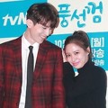 Mesranya Lee Dong-wook dan Park Hee Von di Jumpa Pers Drama 'Bubblegum'
