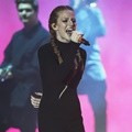 Penampilan Jess Glynne di MTV EMAs 2015