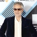 Andrea Bocelli Hadiri MTV EMAs 2015