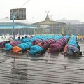 Masyarakat Riau Menggelar Salat Istisqa untuk Meminta Hujan