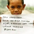 Anak-Anak Mendesak Pemadaman Asap Segera Dilakukan