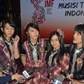 JKT48 di Konferensi Pers Jakarta Music Festival 2015