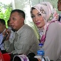 Arzeti Bilbina Didampingi Aditya Setiawan Gelar Konferensi Pers