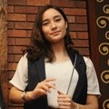 Tatjana Saphira Hadiri Peluncuran Poster Resmi Film 'Negeri Van Oranje'