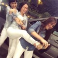 Julia Perez dan Ayu Ting Ting Rampas Sandal Zaskia Gotik