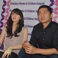 Donita dan Adi Nugroho Ditemui di RS Ibu dan Anak Brawijaya