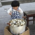 Telur yang Direbus dengan Urin Anak Laki-Laki Ini Jadi Makanan Khas di Tiongkok