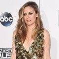 Alicia Silverstone Hadiri American Music Awards 2015