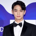 Minho SHINee di Red Carpet Blue Dragon Awards 2015