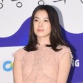 Han Hyo Joo di Red Carpet Blue Dragon Awards 2015