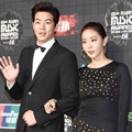 Lee Sang Yoon dan Uee After School di Red Carpet MAMA 2015