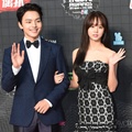 Yeo Jin Goo dan Kim So Hyun di Red Carpet MAMA 2015