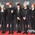 Bangtan Boys di Red Carpet MAMA 2015