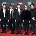 iKON di Red Carpet MAMA 2015