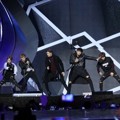 EXO Tampil Bawakan 4 Lagu di Panggung MAMA 2015
