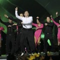 PSY Kembali Nyanyikan Lagu 'Gangnam Style' di Panggung MAMA 2015 PSY Kembali Nyanyikan Lagu 'Gangnam Style' di Panggung MAMA 2015