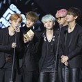 Bangtan Boys Raih Piala 2015 MAMA World Performer