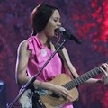 Sheryl Sheinafia di Garnier Sakura Garden Festival 2015